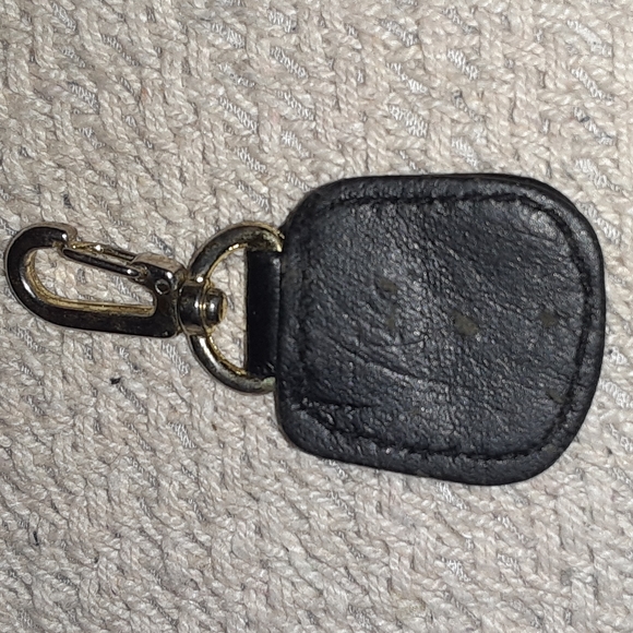 VINTAGE LIMITED EDITION T.M. KEYCHAIN CHARM NRMINT CONDITION - Picture 4 of 4